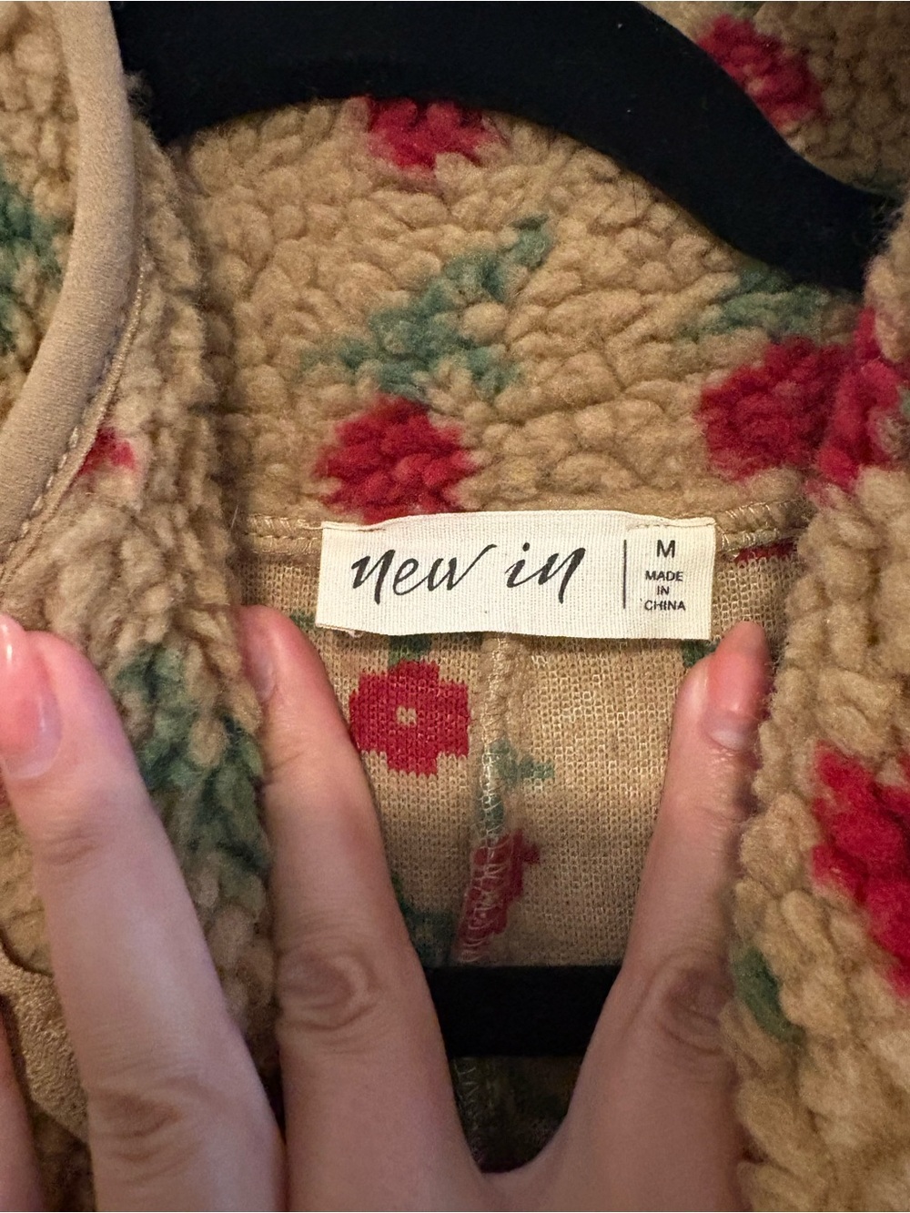 Women’s Floral Sherpa Jacket - Tan with Red & Green Accents - Picture 5 of 5